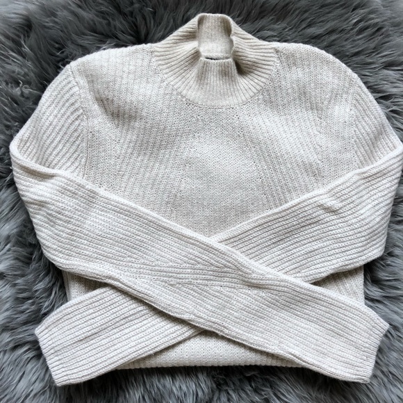 Banana Republic Sweaters - Banana Republic Italian Superloft Sweater